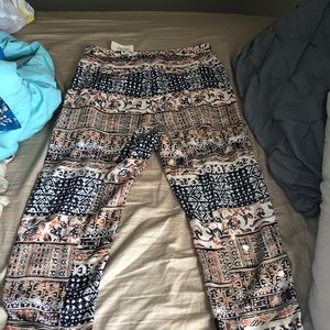 Tribal Print Hammer Skinny Pants. NWT